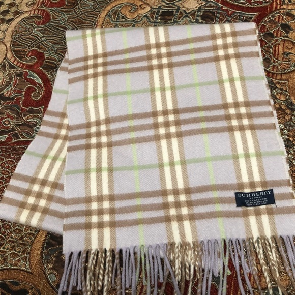 DONATED Burberry Cashmere Beautiful Scarf Unisex - Picture 4 of 5